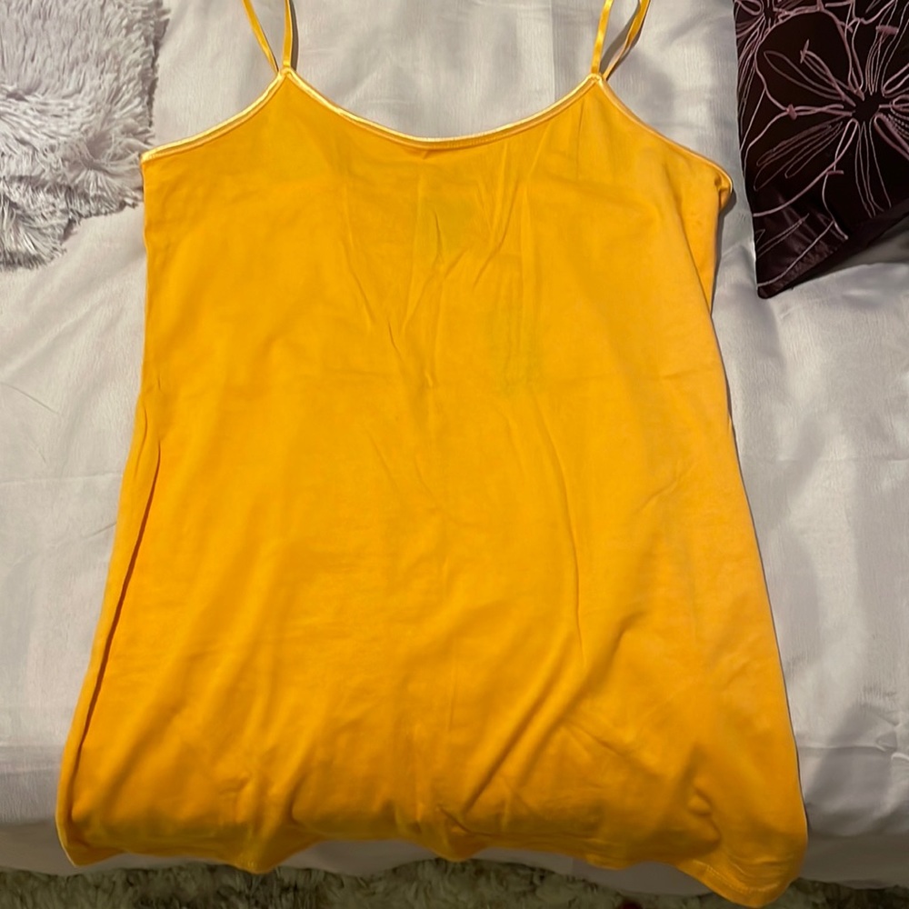 $4/$25 NWT tank top